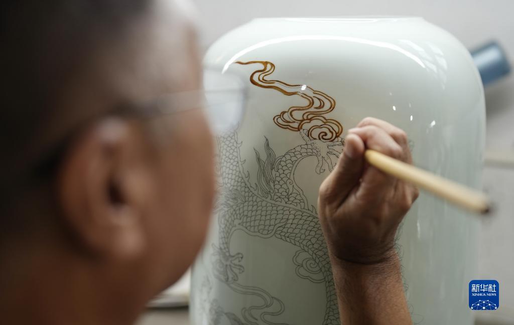 问鼎平台注册下载